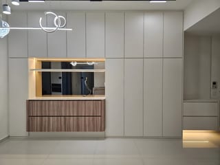 Entrance cabinetry with display recess